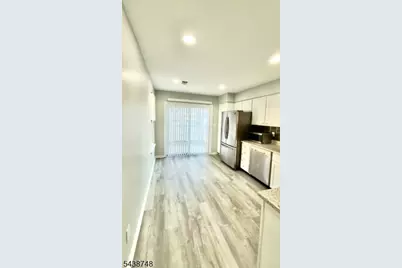 319 Hannah Way, Bridgewater, NJ 08807 - Photo 4