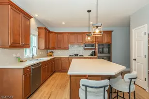 18 Stoneybrook Rd, Washington Township, NJ 07853 - Photo 18