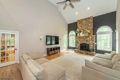 18 Stoneybrook Road, Washington Township, NJ 07853 - Photo 6
