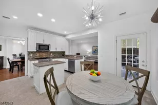 10 Camlet Ct, Roseland, NJ 07068 - Photo 4