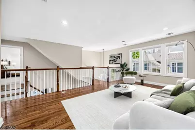 10 Camlet Ct, Roseland, NJ 07068 - Photo 32