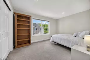 10 Camlet Ct, Roseland, NJ 07068 - Photo 38