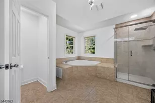 10 Camlet Ct, Roseland, NJ 07068 - Photo 28