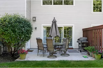 10 Camlet Ct, Roseland, NJ 07068 - Photo 8