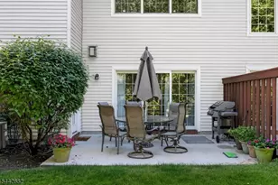 10 Camlet Ct, Roseland, NJ 07068 - Photo 8
