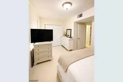 100 Tidewater St #1G, Jersey City, NJ 07302 - Photo 12