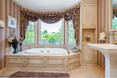 200 Raritan Ln, Readington, NJ 08889 - Photo 26