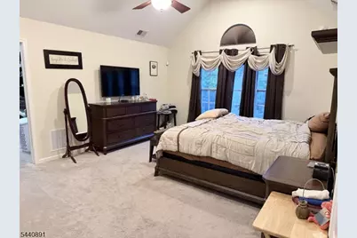 9 Angelina Ct, Monroe Township, NJ 08831 - Photo 6