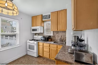 114 Ellington St, East Orange, NJ 07017 - Photo 10