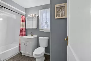 114 Ellington St, East Orange, NJ 07017 - Photo 16