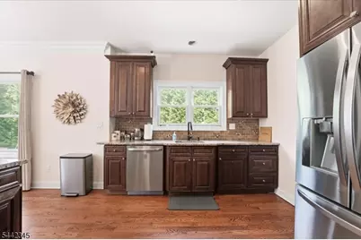 6 Poplar Pl, Fairfield, NJ 07004 - Photo 6