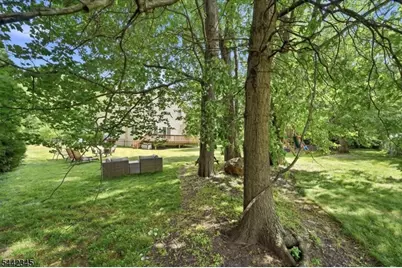 6 Poplar Pl, Fairfield, NJ 07004 - Photo 32