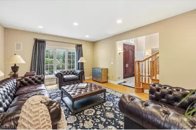 4 Centennial Ct, Totowa, NJ 07512 - Photo 6