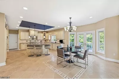 4 Centennial Ct, Totowa, NJ 07512 - Photo 10