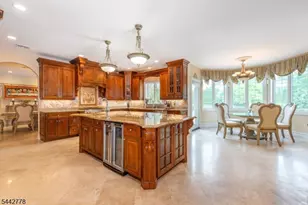 16A Cheri Ln, Fairfield, NJ 07004 - Photo 14
