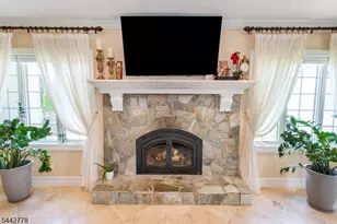 16A Cheri Ln, Fairfield, NJ 07004 - Photo 20