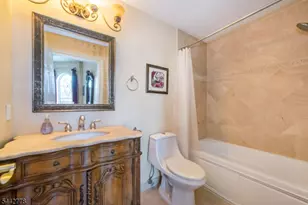 16A Cheri Ln, Fairfield, NJ 07004 - Photo 34