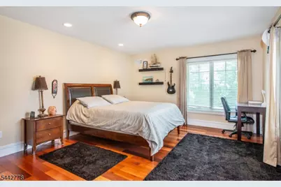 16A Cheri Ln, Fairfield, NJ 07004 - Photo 38