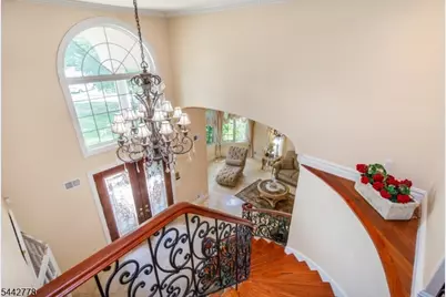 16A Cheri Ln, Fairfield, NJ 07004 - Photo 22