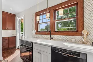 11 Brookwood Dr, Maplewood, NJ 07040 - Photo 24