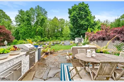 61 Laurel Ave, Franklin Township, NJ 08528 - Photo 14