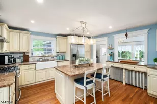 61 Laurel Ave, Franklin Township, NJ 08528 - Photo 8