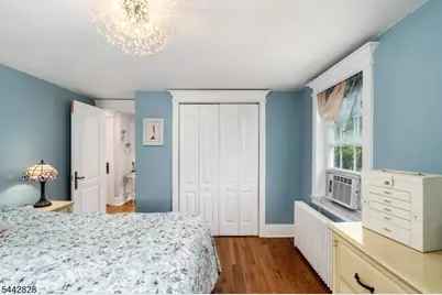 61 Laurel Ave, Franklin Township, NJ 08528 - Photo 12