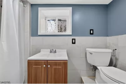 17 Wolcott Ter #2, Newark, NJ 07112 - Photo 26