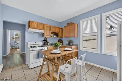17 Wolcott Ter #2, Newark, NJ 07112 - Photo 6