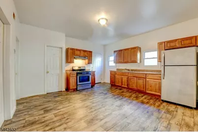 98-100 Lafayette St, Paterson, NJ 07501 - Photo 4