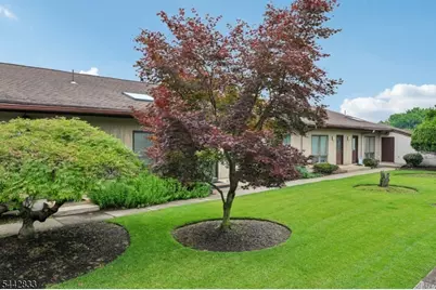 281 Browertown Rd #304, Woodland Park, NJ 07424 - Photo 2