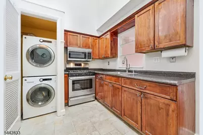 281 Browertown Rd #304, Woodland Park, NJ 07424 - Photo 6