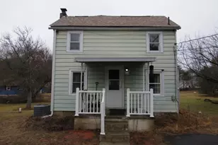 17 Lackawanna St, Hampton Boro, NJ 08827 - Photo 2