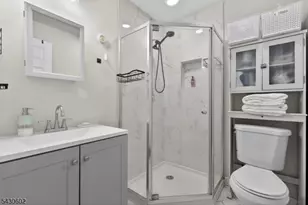 215 Grove St, Somerville, NJ 08876 - Photo 20