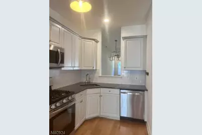 32 Allister Ct, Lincoln Park, NJ 07035 - Photo 2