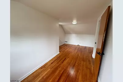 585 Mountainview Dr, North Plainfield, NJ 07063 - Photo 18