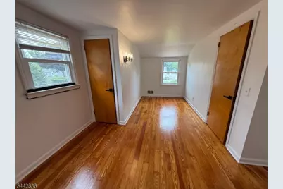 585 Mountainview Dr, North Plainfield, NJ 07063 - Photo 22
