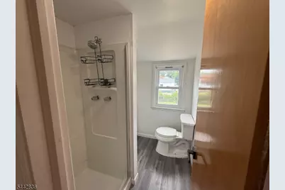 585 Mountainview Dr, North Plainfield, NJ 07063 - Photo 26
