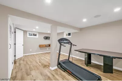 101 Pinecrest Ter, Wayne, NJ 07470 - Photo 26
