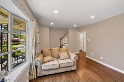 101 Pinecrest Ter, Wayne, NJ 07470 - Photo 6