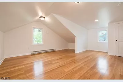32 E Shore Trl, Hardyston Township, NJ 07460 - Photo 6