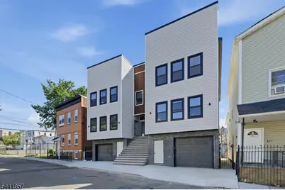 26 Parkhurst St, Newark, NJ 07114 - Photo 2