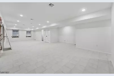 26 Parkhurst St, Newark, NJ 07114 - Photo 14