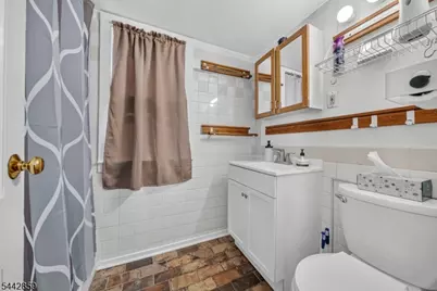3 Union St, Franklin Township, NJ 08528 - Photo 6