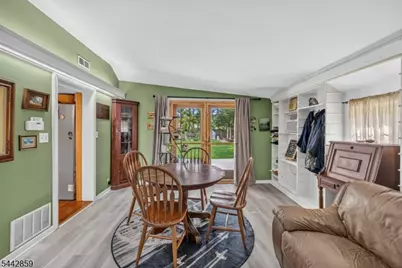 3 Union St, Franklin Township, NJ 08528 - Photo 10