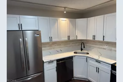 13 Dartmouth Way, North Brunswick Township, NJ 08902 - Photo 4