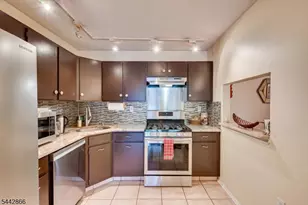 76 Clay St, North Brunswick Township, NJ 08902 - Photo 10