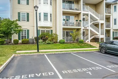 76 Clay St #76, North Brunswick Township, NJ 08902 - Photo 4