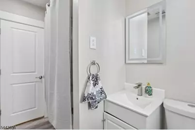 145 Fulton Ave, Fairview, NJ 07022 - Photo 32
