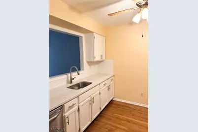 64 Dayton Ct #205, Independence Township, NJ 07840 - Photo 4